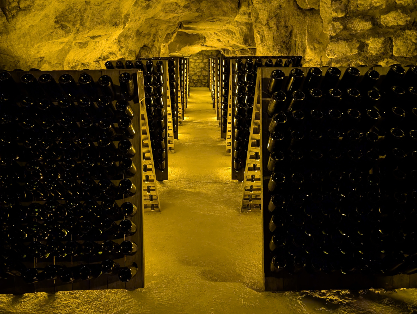 Remuage sur pupitres ou gyropalette